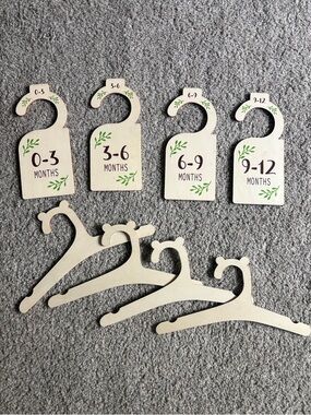 Baby Clothing Hangers with Size Tags - Natural Wood, set of 8